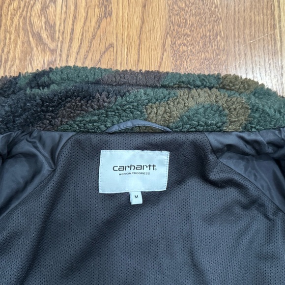 Carhartt WIP Woodland Camo Sherpa Jacket - Picture 10 of 11